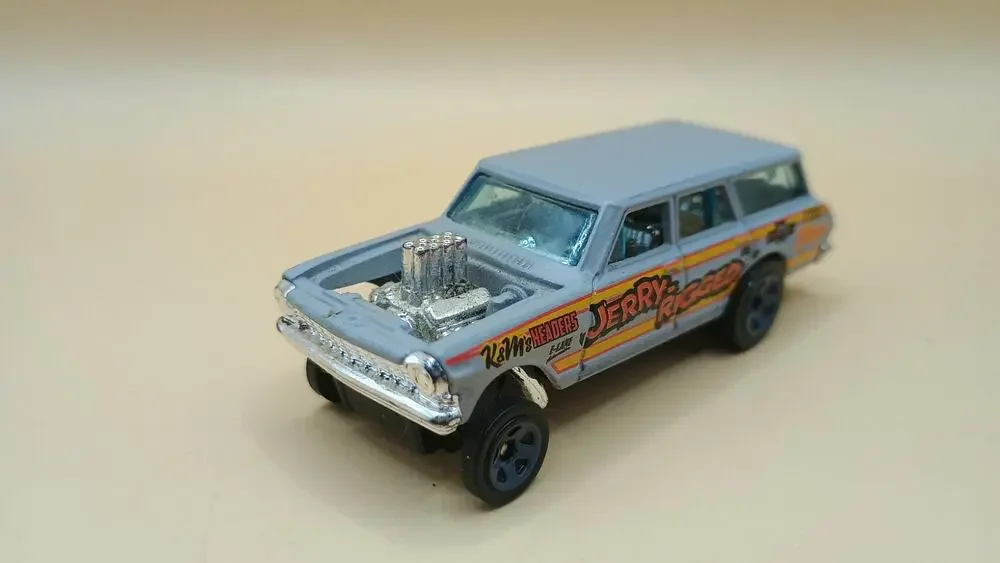 Hot Wheels Race Day: 64 Nova Wagon Gasser (FYB75)